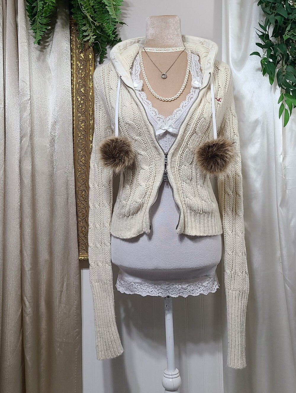♡ Y2K ♡ Hollister Cream Wool & Rabbit Hair Babydoll Sweater w/ Pom Poms